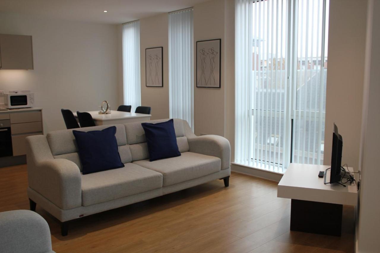 Berks Luxury Serviced Apartments , Free Parking, Free Gym And Free Wifi Бракнелл Екстер'єр фото