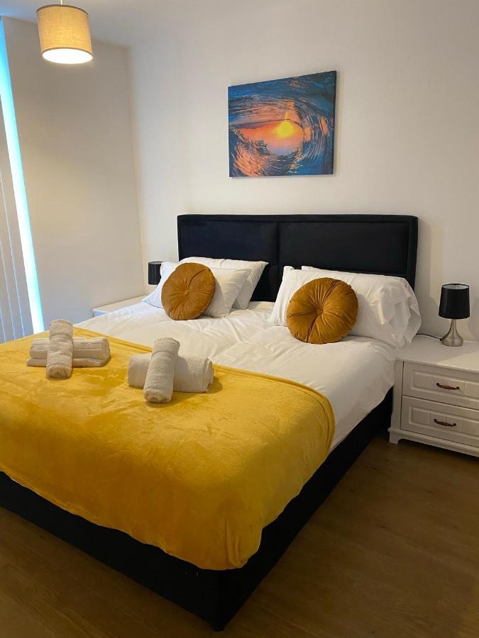 Berks Luxury Serviced Apartments , Free Parking, Free Gym And Free Wifi Бракнелл Номер фото