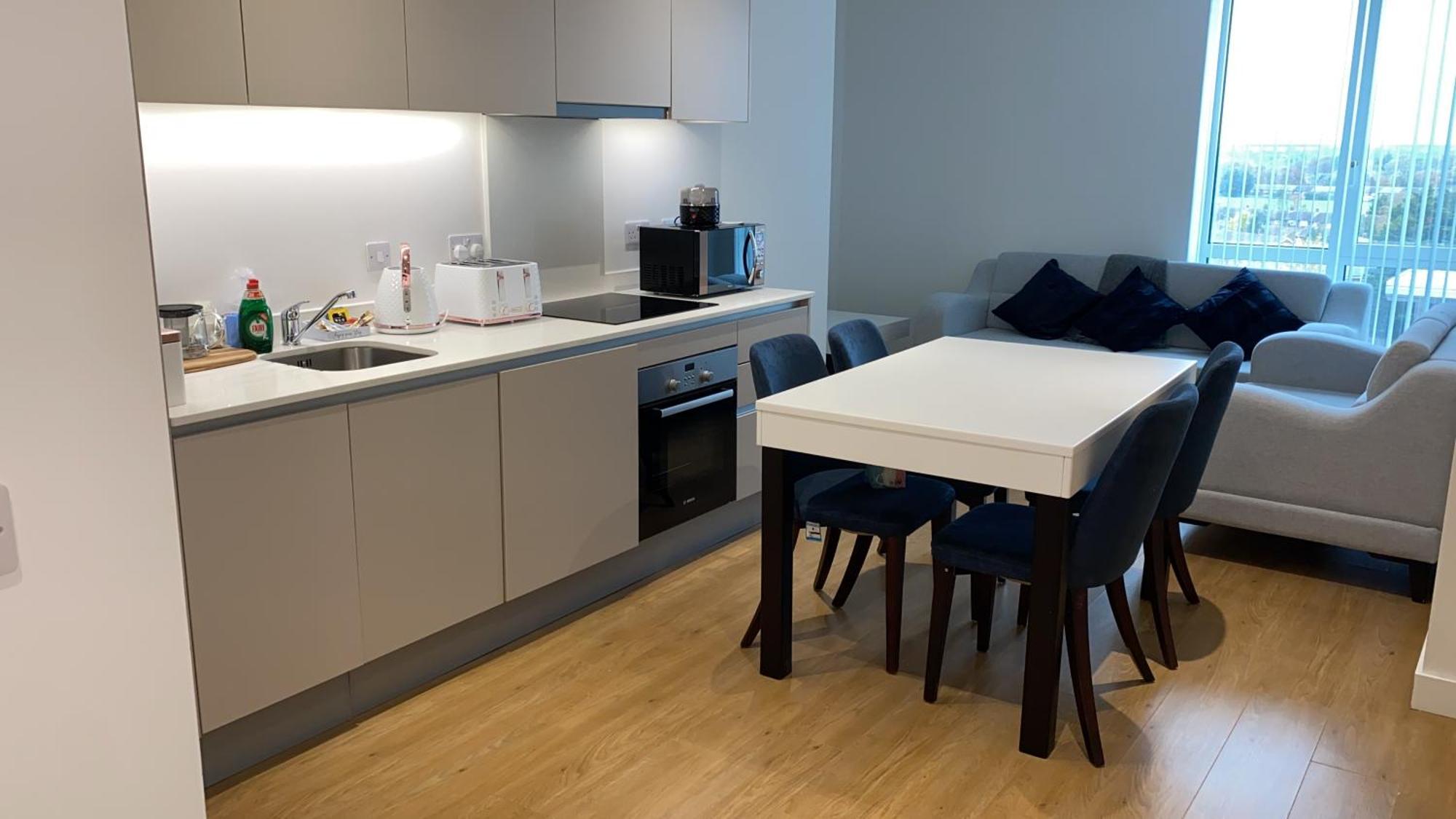 Berks Luxury Serviced Apartments , Free Parking, Free Gym And Free Wifi Бракнелл Номер фото
