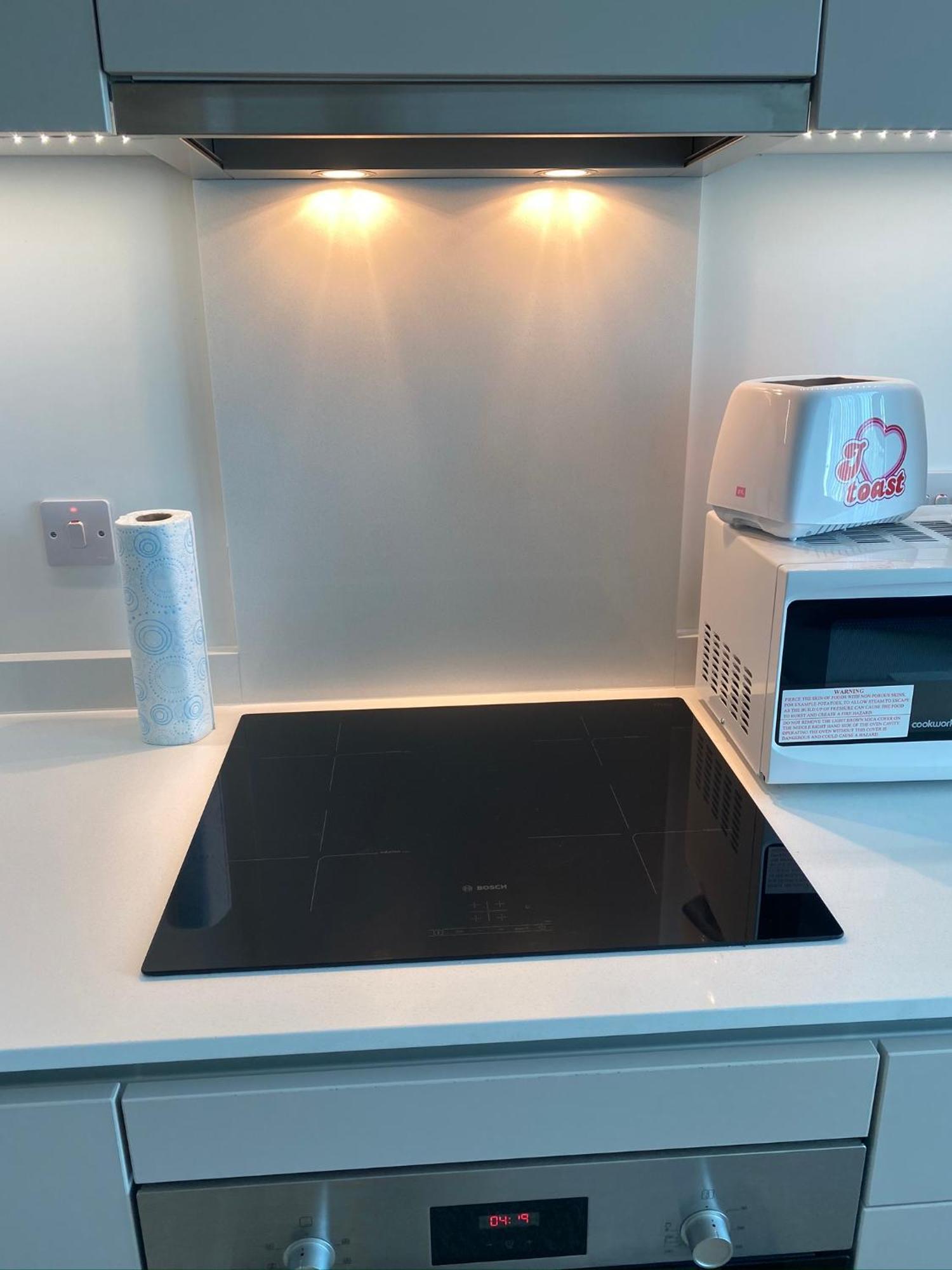 Berks Luxury Serviced Apartments , Free Parking, Free Gym And Free Wifi Бракнелл Номер фото