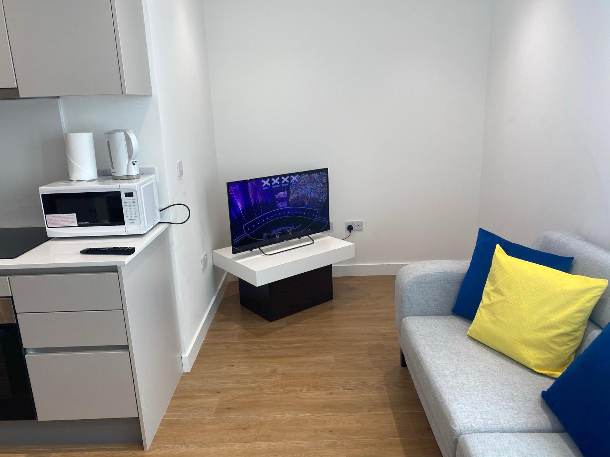 Berks Luxury Serviced Apartments , Free Parking, Free Gym And Free Wifi Бракнелл Номер фото